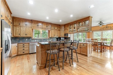 Close to Beaver Lake and Rocky Branch Marina, only 15 minutes to - photo 21