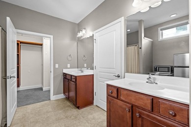 Experience the perfect blend of modern comfort and tranquil - photo 24