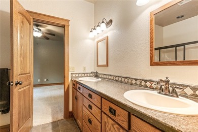 Close to Beaver Lake and Rocky Branch Marina, only 15 minutes to - photo 35