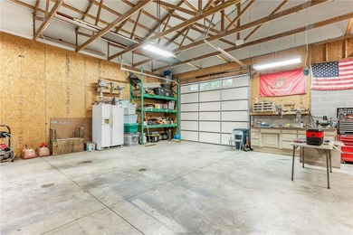 Close to Beaver Lake and Rocky Branch Marina, only 15 minutes to - photo 48