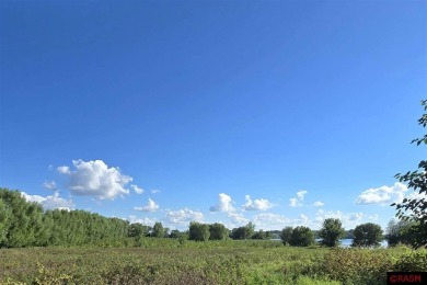 Lake Acreage For Sale in Hanska, Minnesota