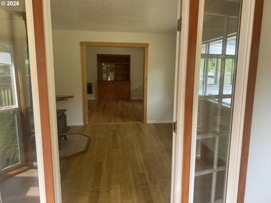 Coastal Cottage Fixer-Upper on Nearly an Acre in Port - photo 3