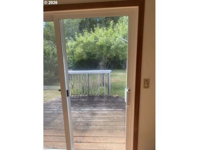 Coastal Cottage Fixer-Upper on Nearly an Acre in Port - photo 6