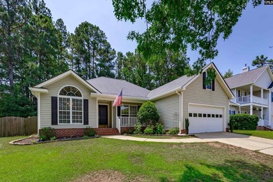 Meticulously maintained and full of timeless charm, this - photo 2