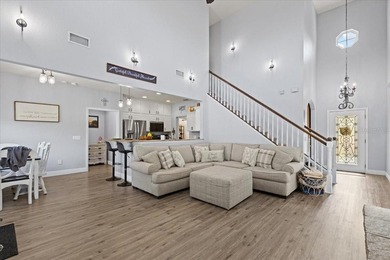 Motivated Seller * A stunning 4 bedroom/4 bathroom , 2 story - photo 3