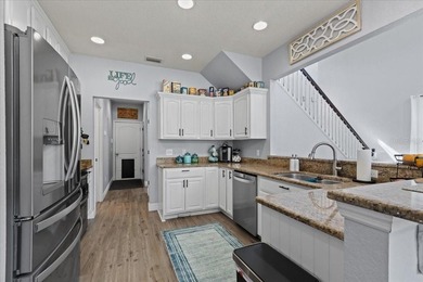Motivated Seller * A stunning 4 bedroom/4 bathroom , 2 story - photo 10
