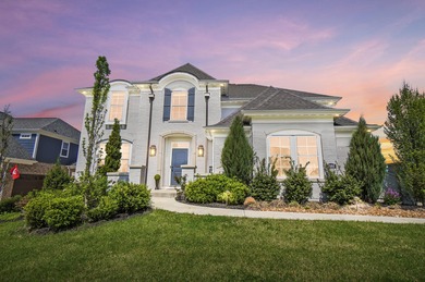 (private lake, pond, creek) Home Sale Pending in Villa Hills Kentucky