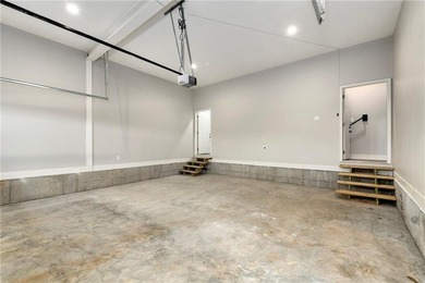 Two high-quality newly constructed 3BR2BA lake homes at Linn - photo 33