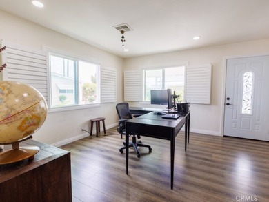 Beautifully remodeled and move-in ready mobile home located in - photo 9