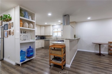 Beautifully remodeled and move-in ready mobile home located in - photo 10