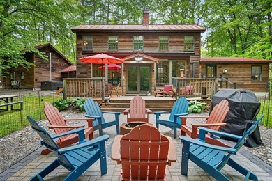 LONG POND Escape to this spacious 5BR/3BA home on a wooded 1.58 - photo 15