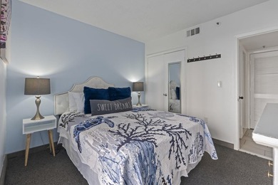 Ocean-view one-bedroom, one-and-a-half-bathroom condo with a - photo 28