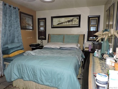 Well maintain three-bedroom house with a full finish attic as a - photo 18
