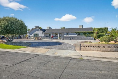 (private lake, pond, creek) Home For Sale in Las Vegas Nevada