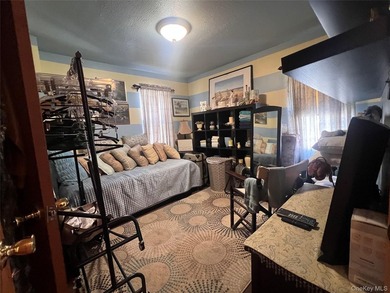 Well maintain three-bedroom house with a full finish attic as a - photo 21