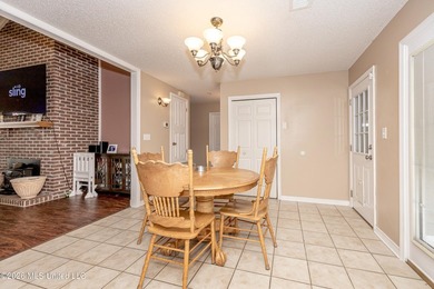 Beautiful home located in the heart of Woolmarket on a quiet Cul - photo 22