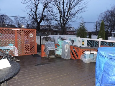 Well maintain three-bedroom house with a full finish attic as a - photo 26