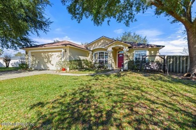 A home with a backyard and in-ground pool on a cul de sac. Check - photo 2