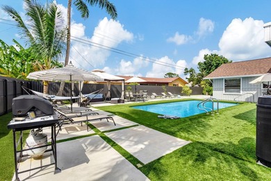 Stunning Beautiful Home Relaxing Patio and 2 cars Garage. This - photo 37