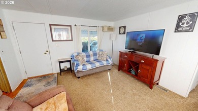 Beautifully updated home located in a quiet and friendly 55+ - photo 4