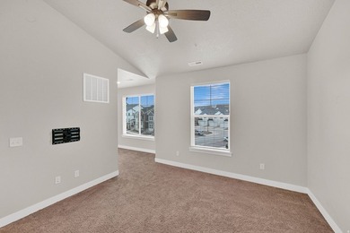 **BETTER THAN NEW!! *RARE FIND & MOVE IN READY!! *MORE SQUARE - photo 3