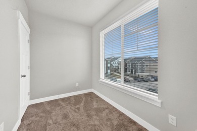 **BETTER THAN NEW!! *RARE FIND & MOVE IN READY!! *MORE SQUARE - photo 4