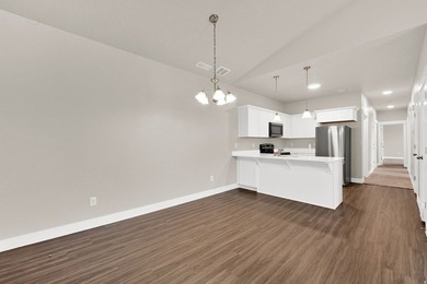 **BETTER THAN NEW!! *RARE FIND & MOVE IN READY!! *MORE SQUARE - photo 9