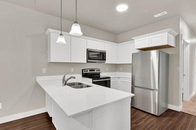 **BETTER THAN NEW!! *RARE FIND & MOVE IN READY!! *MORE SQUARE - photo 10