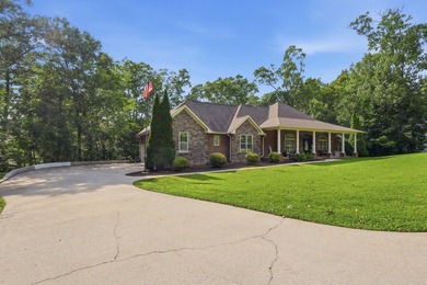 Custom-built 6BR/5BA home near the water with an easy commute to - photo 4