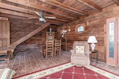 Welcome to your ideal lakefront retreat--where comfort, style - photo 16