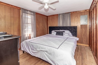 Welcome to your ideal lakefront retreat--where comfort, style - photo 20