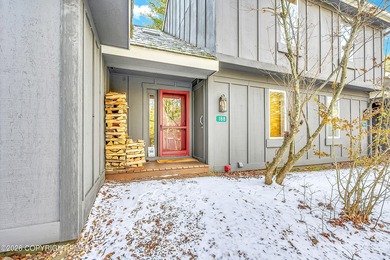 (private lake, pond, coastal) Townhome/Townhouse For Sale in Lake Harmony Pennsylvania