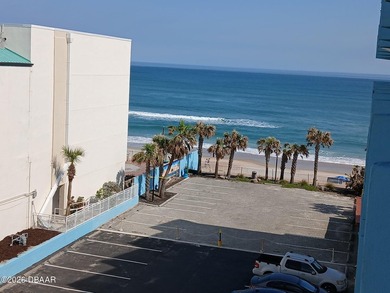 Oceanfront Oasis Awaits Experience the Ultimate in Coastal - photo 22