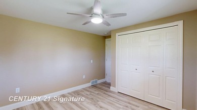 Step into this beautifully updated 1550 sq feet home, Inside a - photo 22