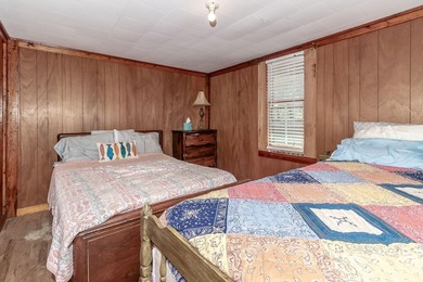 Welcome to your ideal lakefront retreat--where comfort, style - photo 23