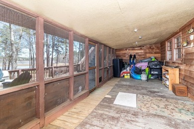 Welcome to your ideal lakefront retreat--where comfort, style - photo 27