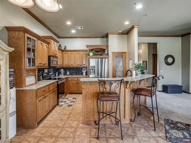 Welcome home to this beautiful 3-bedroom home with a dedicated - photo 10