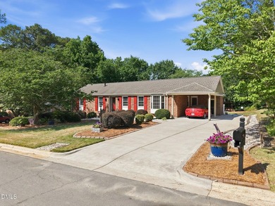 Welcome to 1621 Kenbrook Drive in Garner - a charming all-brick - photo 50