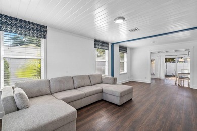 126 NE 4th Ave - photo 8