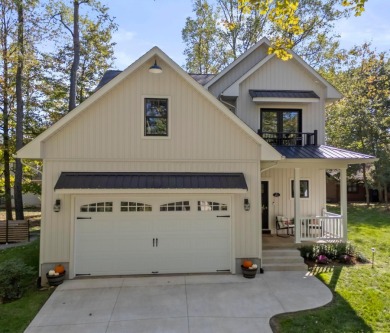 Lake Home For Sale in Howard, Ohio