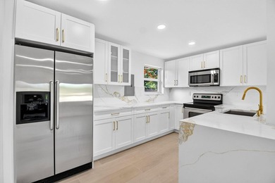 Welcome to this beautifully renovated home in Seminole Manor - photo 13