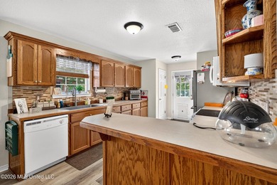 Need space for family, hobbies, toys, or a business? This one - photo 18