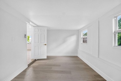 Welcome to this beautifully renovated home in Seminole Manor - photo 20