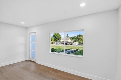 Welcome to this beautifully renovated home in Seminole Manor - photo 21