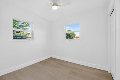 Welcome to this beautifully renovated home in Seminole Manor - photo 27