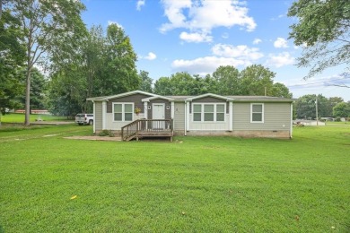 Lake Home For Sale in Byrdstown, Tennessee