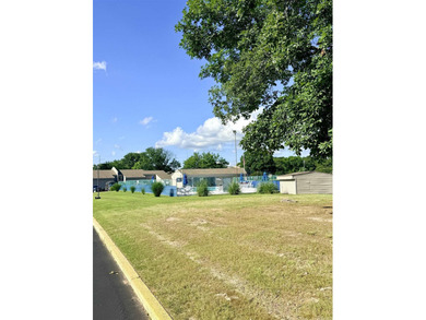 Move-in ready & a great value, this well-maintained Lakewood - photo 37