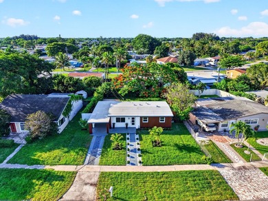 Welcome to this beautifully renovated home in Seminole Manor - photo 38