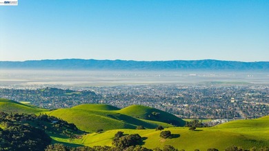 Over 20 acres of stunning land in the Bay Area with 360-degree - photo 3