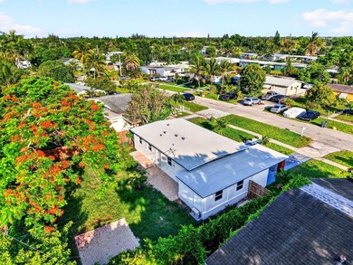 Welcome to this beautifully renovated home in Seminole Manor - photo 44
